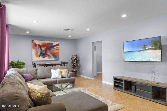 8308 E MINNEZONA Avenue, Scottsdale, AZ 85251