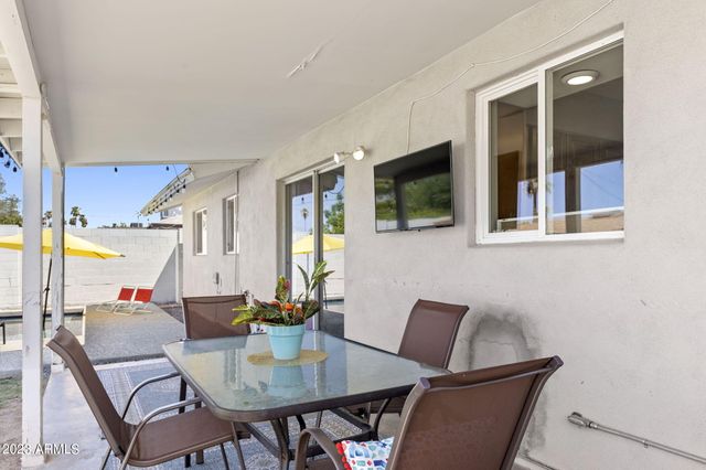 8308 E MINNEZONA Avenue, Scottsdale, AZ 85251