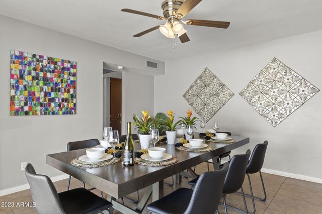 8308 E MINNEZONA Avenue, Scottsdale, AZ 85251