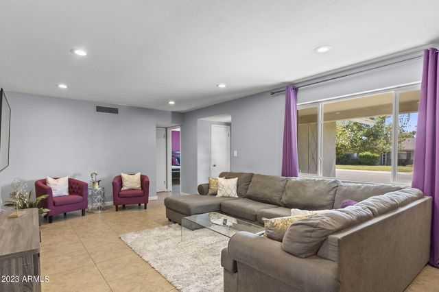 8308 E MINNEZONA Avenue, Scottsdale, AZ 85251
