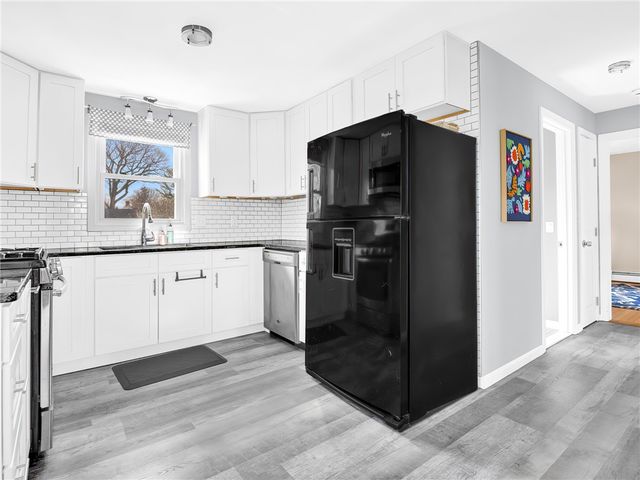 32 Hamlin Avenue, Warwick, RI 02889