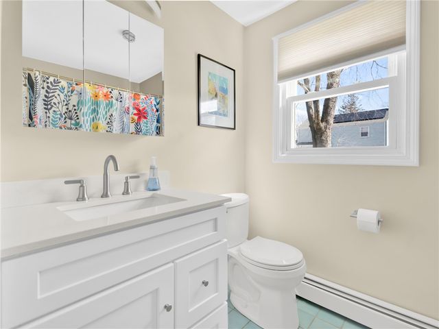 32 Hamlin Avenue, Warwick, RI 02889