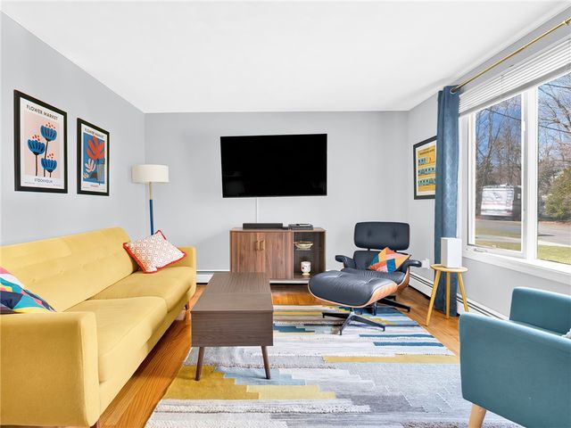 32 Hamlin Avenue, Warwick, RI 02889