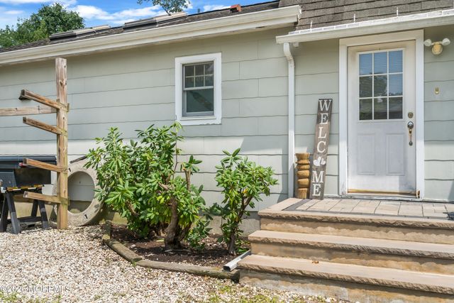 432 Prospect Avenue, Pine Beach, NJ 08741