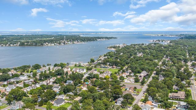 432 Prospect Avenue, Pine Beach, NJ 08741