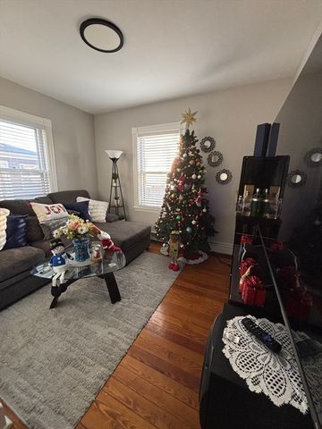 25 Peirce Ave 1, Everett, MA 02149