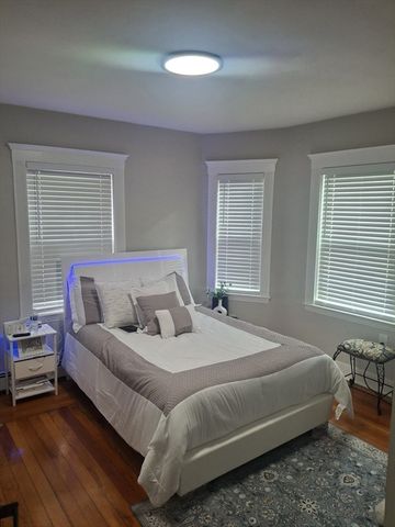 25 Peirce Ave 1, Everett, MA 02149