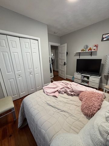 25 Peirce Ave 1, Everett, MA 02149