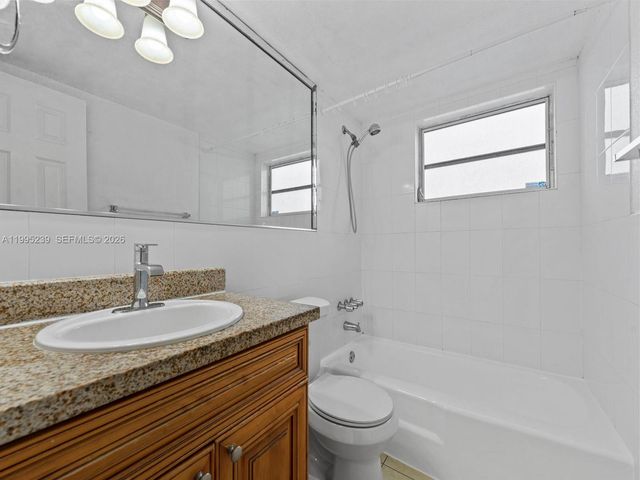 7220 SW 94th Pl G3, Miami, FL 33173