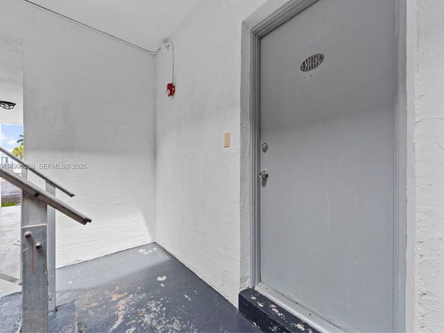 7220 SW 94th Pl G3, Miami, FL 33173