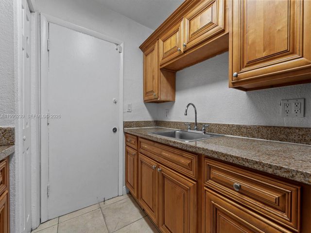 7220 SW 94th Pl G3, Miami, FL 33173