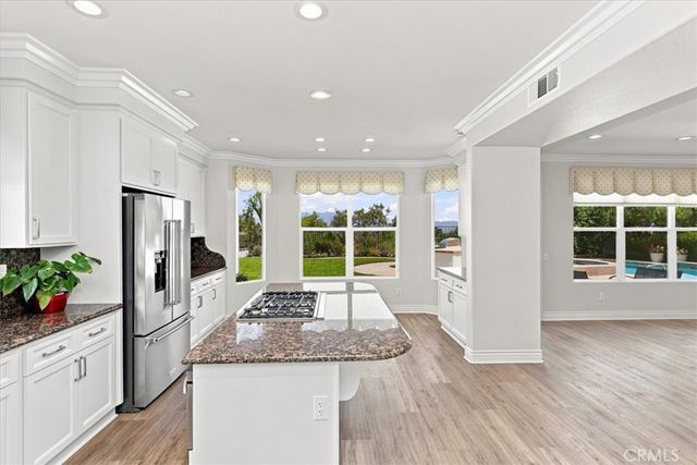685 Payette Circle, Corona, CA 92881