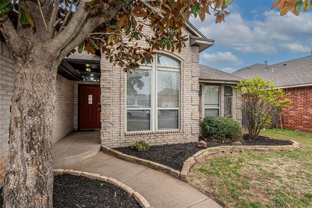16616 La Paloma Lane, Edmond, OK 73012
