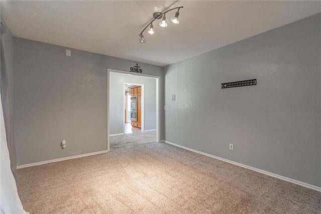 6209 Inland Road, Warr Acres, OK 73132