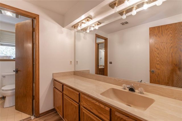6209 Inland Road, Warr Acres, OK 73132