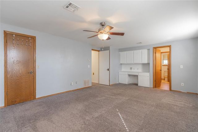 6209 Inland Road, Warr Acres, OK 73132