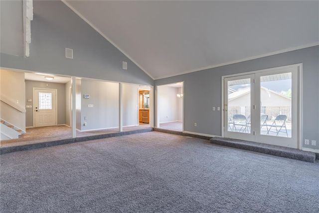 6209 Inland Road, Warr Acres, OK 73132