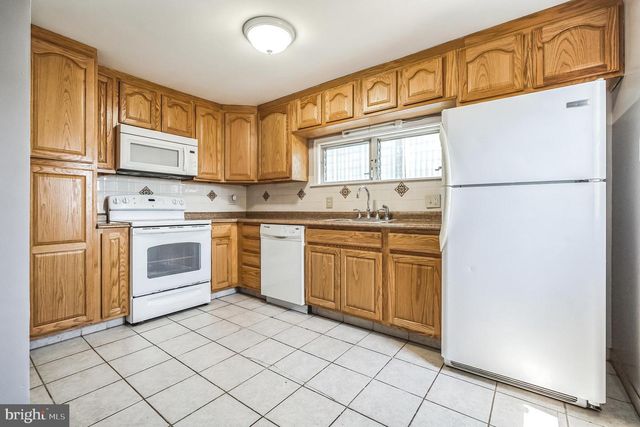 239 LEMONTE ST, Philadelphia, PA 19128