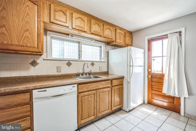 239 LEMONTE ST, Philadelphia, PA 19128