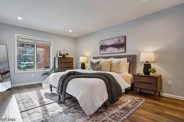 6 Mews Ln, South Orange Village Twp., NJ 07079