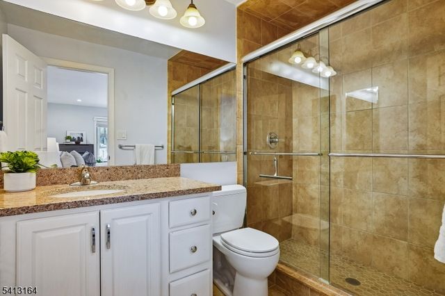 6 Mews Ln, South Orange Village Twp., NJ 07079