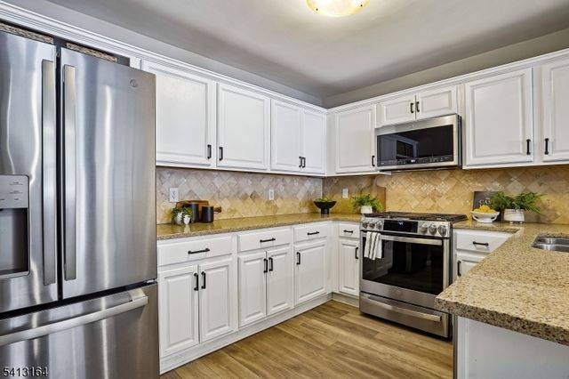 6 Mews Ln, South Orange Village Twp., NJ 07079