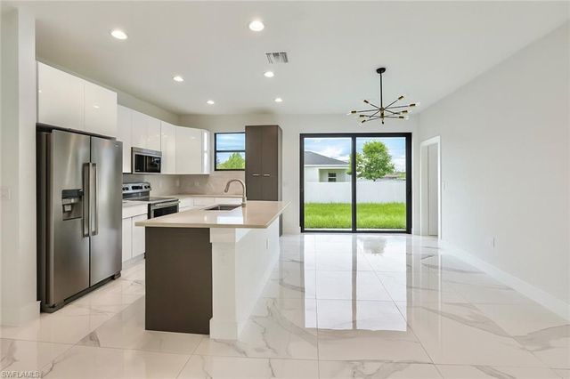 448 Rayneta ST, Lehigh Acres, FL 33974