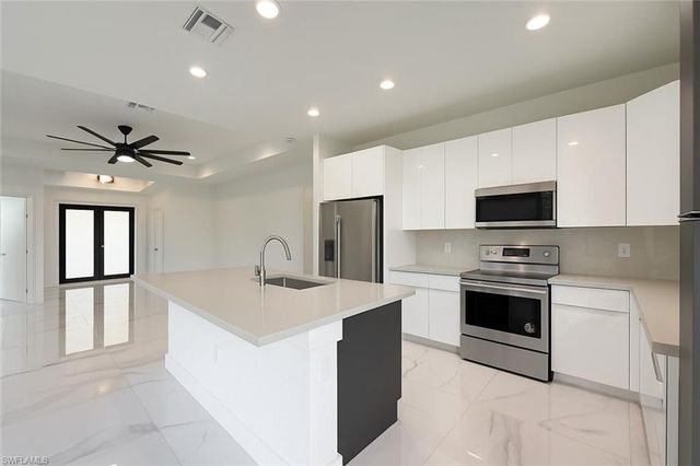 448 Rayneta ST, Lehigh Acres, FL 33974