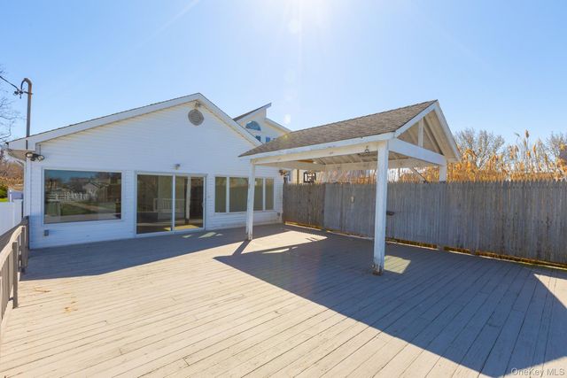 56 Riverdale Avenue, Massapequa, NY 11758