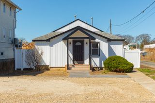 56 Riverdale Avenue, Massapequa, NY 11758
