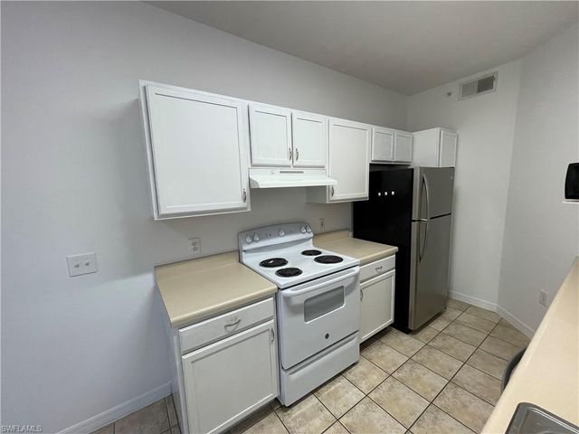 7915 Preserve CIR 217, Naples, FL 34119