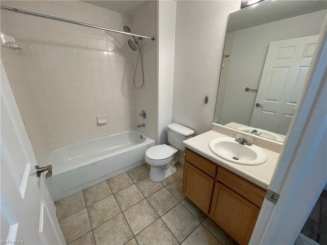 7915 Preserve CIR 217, Naples, FL 34119