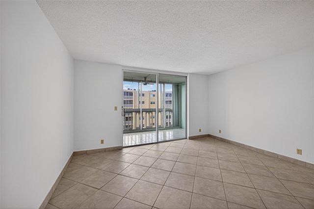 610 NE 12th Avenue 601, Hallandale Beach, FL 33009