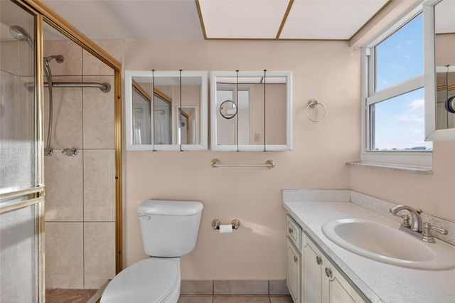 610 NE 12th Avenue 601, Hallandale Beach, FL 33009