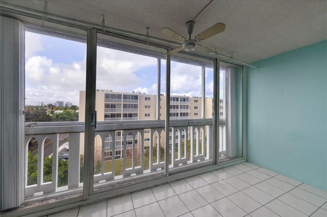 610 NE 12th Avenue 601, Hallandale Beach, FL 33009