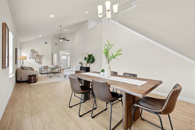 2413 Star Hill Ranch ST, Georgetown, TX 78628