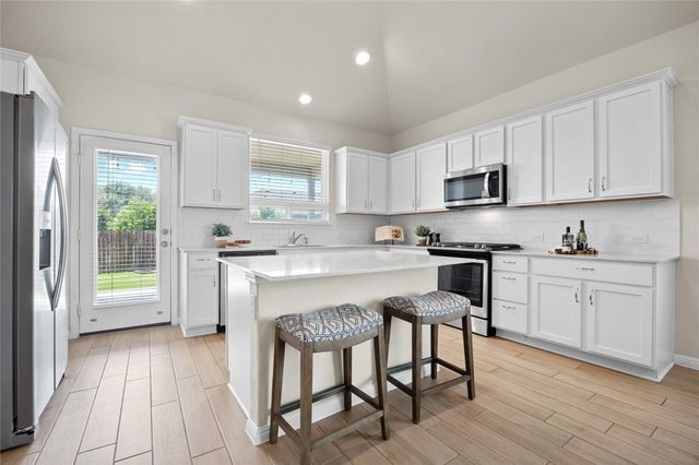 2413 Star Hill Ranch ST, Georgetown, TX 78628