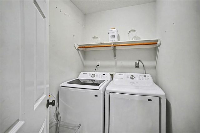 5504 Long View Drive, St Joseph, MO 64503