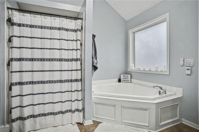 5504 Long View Drive, St Joseph, MO 64503