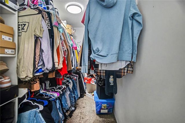 5504 Long View Drive, St Joseph, MO 64503