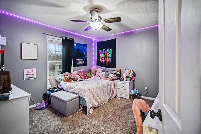 5504 Long View Drive, St Joseph, MO 64503