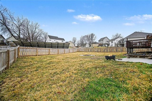 5504 Long View Drive, St Joseph, MO 64503