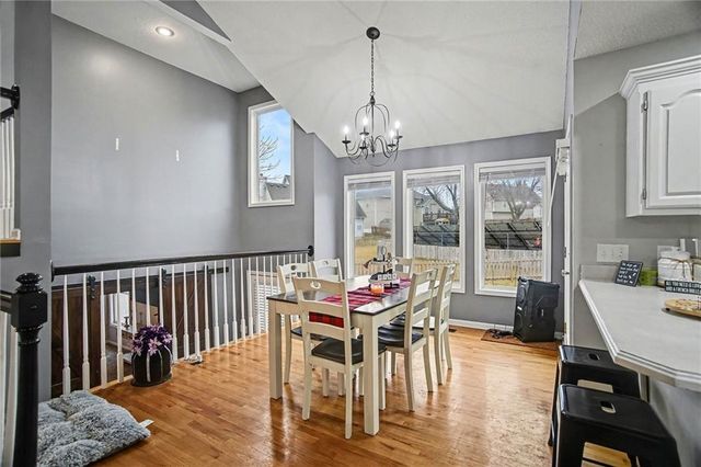 5504 Long View Drive, St Joseph, MO 64503