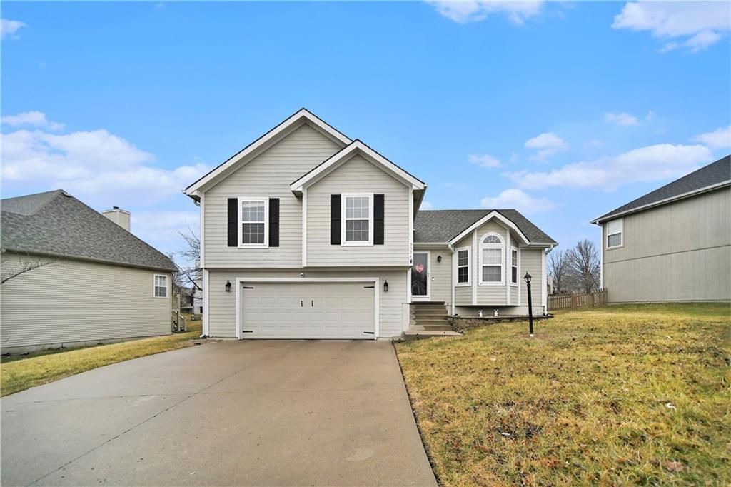 5504 Long View Drive, St Joseph, MO 64503
