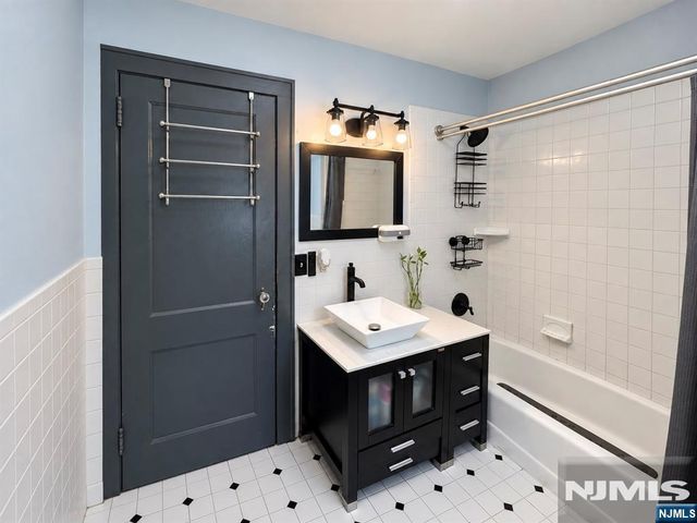 34 Hudson Avenue, Maplewood, NJ 07040
