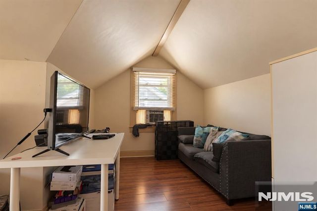 34 Hudson Avenue, Maplewood, NJ 07040