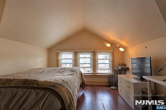 34 Hudson Avenue, Maplewood, NJ 07040