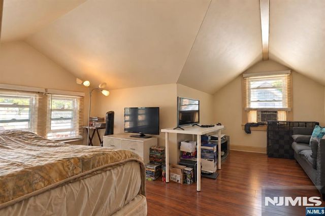 34 Hudson Avenue, Maplewood, NJ 07040