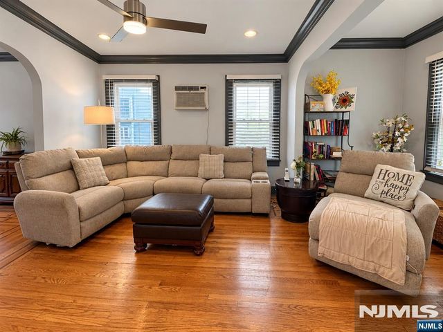 34 Hudson Avenue, Maplewood, NJ 07040