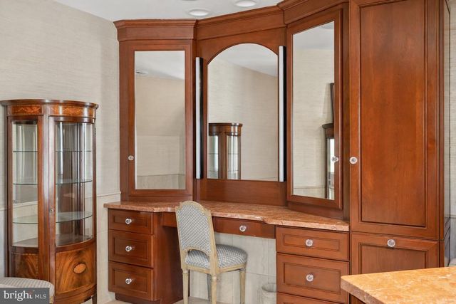 1241 RIDGEWOOD RD, Bryn Mawr, PA 19010